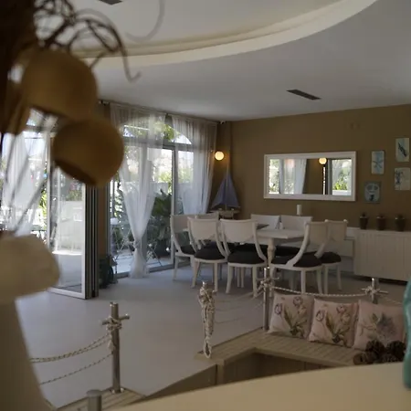 Marina Sahil Çeşme